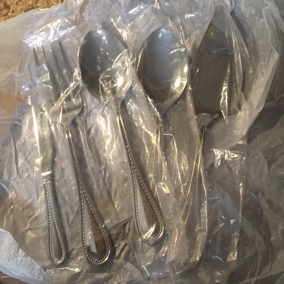 Gourmet Settings Promise 5-Piece Hostess Set - Picture 2 of 2